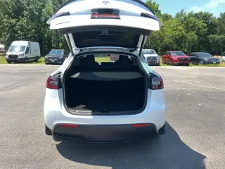 Tesla Model Y 2023 AWD 4dr Crossover