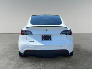 Tesla Model Y 2023 AWD 4dr Crossover