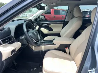 Toyota Highlander 2023 LE 4dr SUV