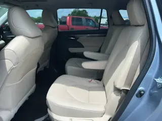 Toyota Highlander 2023 LE 4dr SUV