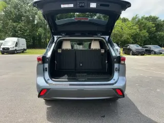 Toyota Highlander 2023 LE 4dr SUV