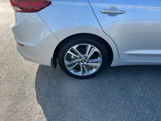 Hyundai ELANTRA 2018 SEL 4dr Sedan (US)