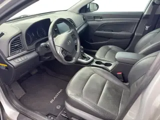 Hyundai ELANTRA 2018 SEL 4dr Sedan (US)