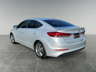 Hyundai ELANTRA 2018 SEL 4dr Sedan (US)