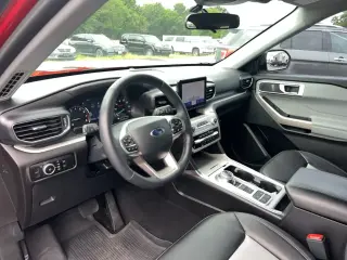 Ford Explorer 2024 XLT 4dr SUV