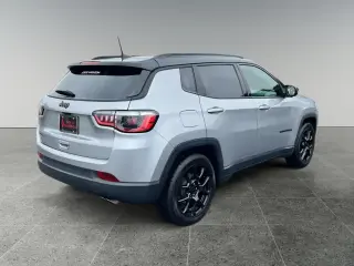 Jeep Compass 2022 Latitude 4dr SUV
