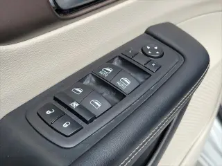Chrysler Voyager 2023 LX 4dr Mini-Van