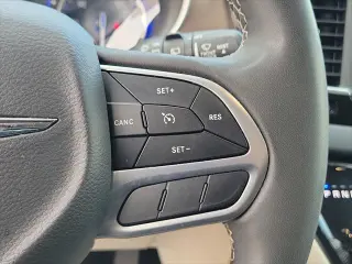 Chrysler Voyager 2023 LX 4dr Mini-Van
