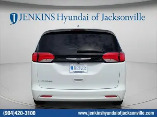 Chrysler Voyager 2023 LX 4dr Mini-Van