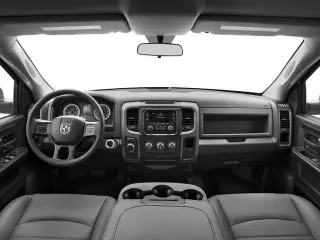 Ram 1500 2017 4x4 Tradesman 4dr Crew Cab 5.5 ft. SB Pickup