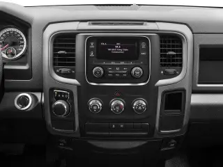 Ram 1500 2017 4x4 Tradesman 4dr Crew Cab 5.5 ft. SB Pickup