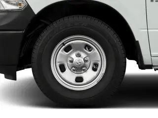 Ram 1500 2017 4x4 Tradesman 4dr Crew Cab 5.5 ft. SB Pickup