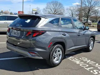 Hyundai TUCSON 2025 AWD SE 4dr SUV