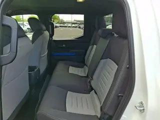 Toyota Tacoma 2024 4x4 SR5 4dr Double Cab 5.0 ft SB