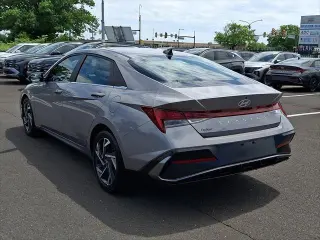 Hyundai ELANTRA 2024 SEL 4dr Sedan