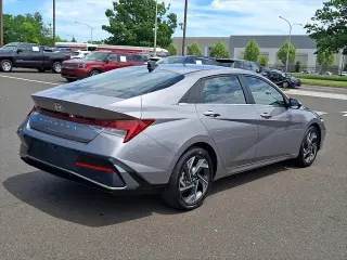 Hyundai ELANTRA 2024 SEL 4dr Sedan
