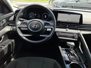 Hyundai ELANTRA 2024 SEL 4dr Sedan