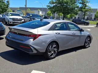 Hyundai ELANTRA 2025 SEL Sport 4dr Sedan
