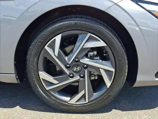 Hyundai ELANTRA 2025 SEL Sport 4dr Sedan