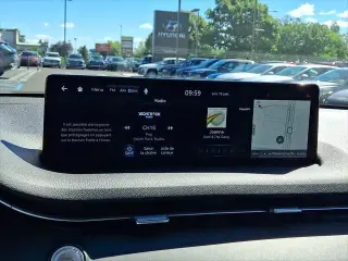 Genesis GV70 2025 AWD 2.5T Standard 4dr SUV