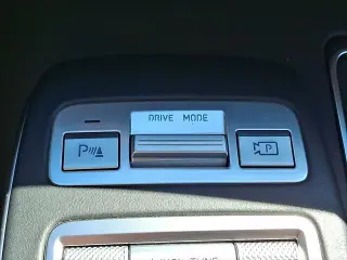 Genesis GV70 2025 AWD 2.5T Standard 4dr SUV