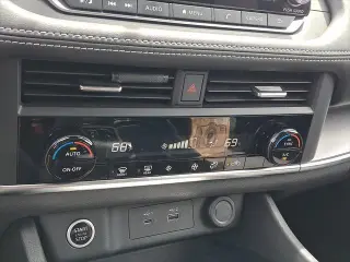 Nissan Rogue 2023 AWD SV 4dr Crossover