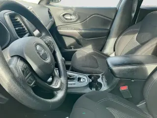 Jeep Cherokee 2019 4x4 Latitude 4dr SUV