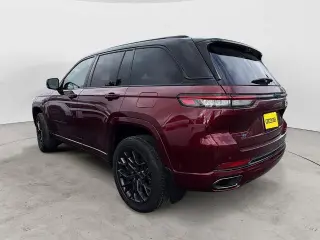 Jeep Grand Cherokee 2023 4x4 Summit 4xe 4dr SUV