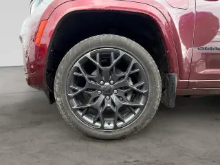 Jeep Grand Cherokee 2023 4x4 Summit 4xe 4dr SUV