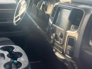 Ram 1500 2013 4x4 SLT 4dr Crew Cab 5.5 ft. SB Pickup