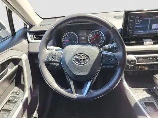 Toyota RAV4 2021 AWD XLE 4dr SUV