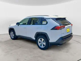 Toyota RAV4 2021 AWD XLE 4dr SUV