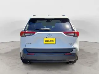 Toyota RAV4 2021 AWD XLE 4dr SUV