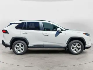 Toyota RAV4 2021 AWD XLE 4dr SUV