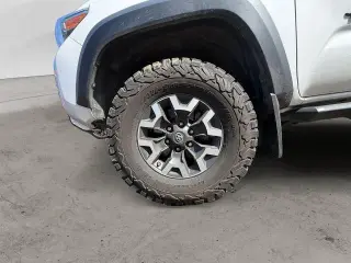 Toyota Tacoma 2019 4x4 TRD Off-Road 4dr Double Cab 6.1 ft LB