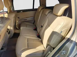 Mercedes-Benz GL-Class 2010 AWD GL 550 4MATIC 4dr SUV