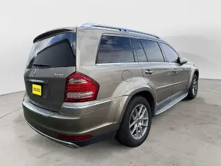 Mercedes-Benz GL-Class 2010 AWD GL 550 4MATIC 4dr SUV