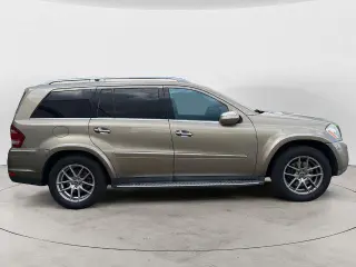 Mercedes-Benz GL-Class 2010 AWD GL 550 4MATIC 4dr SUV