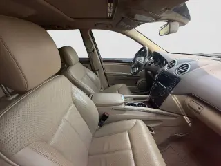 Mercedes-Benz GL-Class 2010 AWD GL 550 4MATIC 4dr SUV