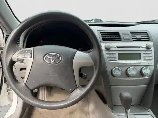 Toyota Camry 2011 SE 4dr Sedan 6M