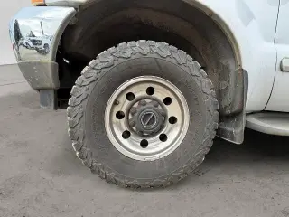 Ford F-350 Super Duty 2002 4dr Crew Cab Lariat 4WD LB