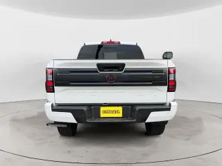 Nissan Frontier 2025 4x4 SV 4dr Crew Cab 6.1 ft. LB