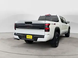 Nissan Frontier 2025 4x4 SV 4dr Crew Cab 6.1 ft. LB