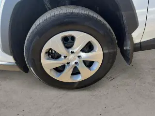 Toyota RAV4 2025 LE 4dr SUV
