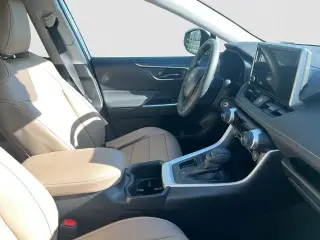 Toyota RAV4 2025 LE 4dr SUV