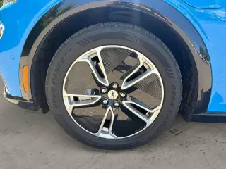 Ford Mustang Mach-E 2023 AWD Premium 4dr SUV