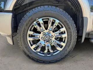 Nissan Titan XD 2019 4x4 S 4dr Crew Cab (Diesel)