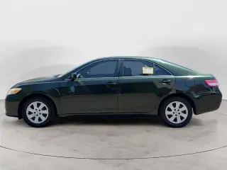 Toyota Camry 2011 SE 4dr Sedan 6M