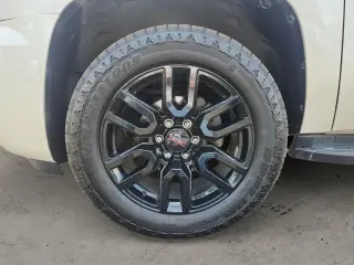GMC Yukon 2011 4x4 SLT 4dr SUV