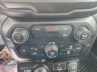 Jeep Renegade 2021 4x4 Latitude 4dr SUV